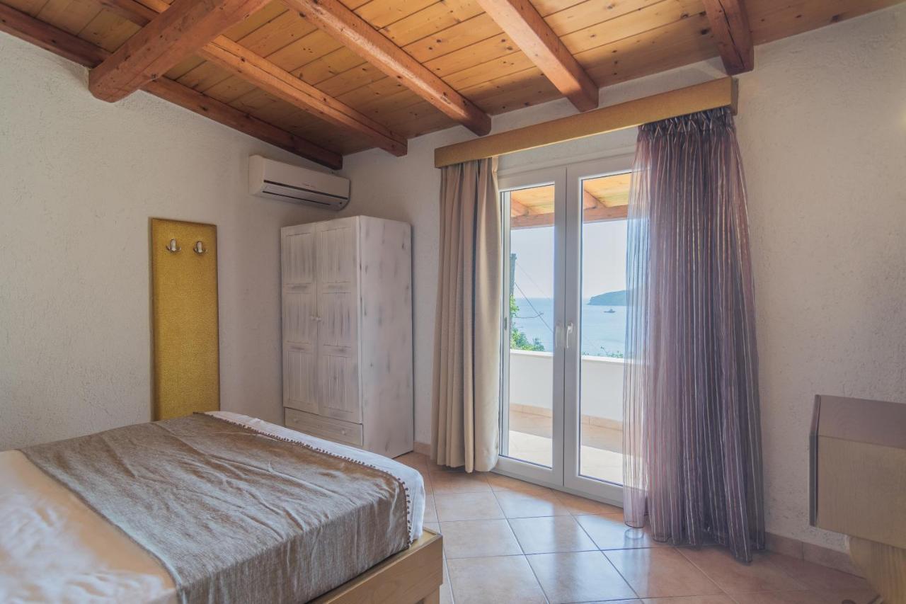 Villa Theodora View Apartments Polimnia Agios Georgios Pagon Buitenkant foto